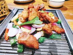 -老滇山寨•云南特色菜•地方菜•民族风情歌舞表演(金碧店)