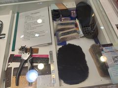 -爱革·洗衣改衣·洗鞋修鞋·洗包修包·奢侈品护理(宝地广场店)