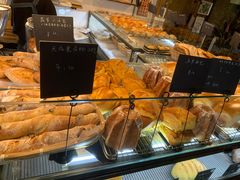 面包甜点陈列柜-仙峰天然面包(迎宾路店)