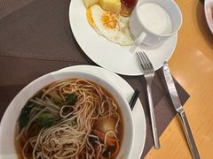-上海西藏大厦万怡酒店Momo Cafe(徐汇店)
