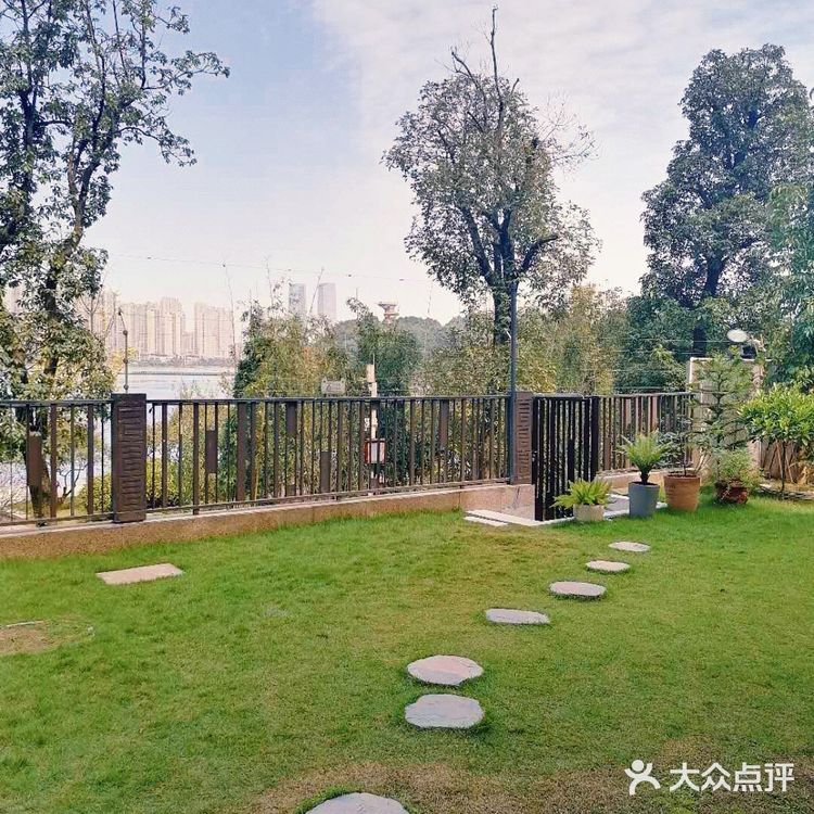 [吐]梅溪湖别墅区的高档影楼