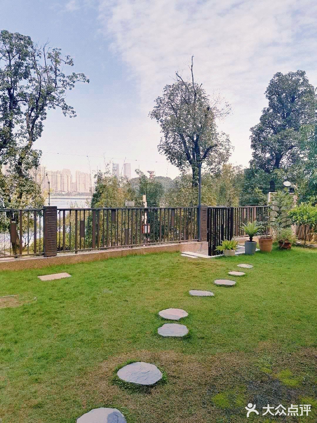 [吐]梅溪湖别墅区的高档影楼