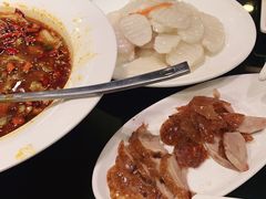 精品烤鸭-皇城根·鲁菜济南菜·吊炉烤鸭·炒鸡鱼头(济南旗舰店)