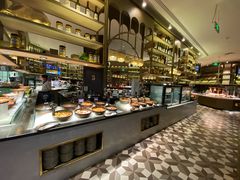 自助取餐区-钱小奴海鲜自助黑金店(杭州滨江龙湖店)