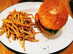 -HELLO 27 意面·沙拉·帕尼尼