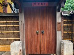 -龙华寺