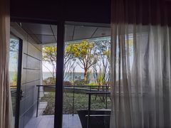 -上海滴水湖皇冠假日酒店