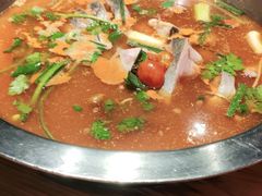 -野山舂·贵州现舂酸汤火锅(鸿通城店)