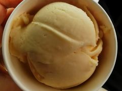 花蜜桃桃玫瑰花风味冰淇淋-哈根达斯(SM店)