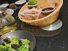 -鲁菜根·泰安菜(万达店)