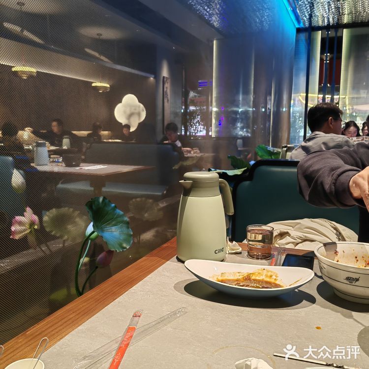 佳肴秀味觉  晓江南