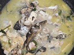 -丹水桥地锅鱼·翘嘴鲌·地方特色全鱼宴(丹江口大坝店)