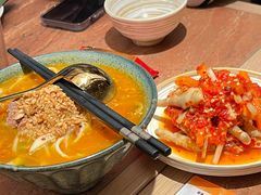 小锅米线-浩海火燒雲傣家菜(芮欧百货店)