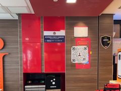 -麦当劳(汉口火车站候车室店)