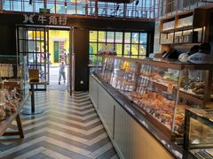 面包甜点陈列柜-牛角村(大族广场店)