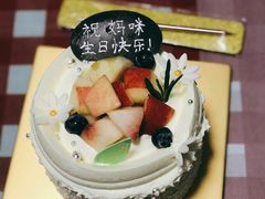 清甜白桃蛋糕-花花卷卷·鲜食蛋糕(静安久光百货店)