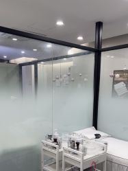 -苗方清颜专业祛痘·皮肤管理