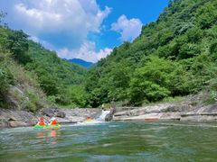 -罗田大别山峡谷漂流