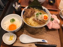 牛肉拉面（白）-面屋 猪一