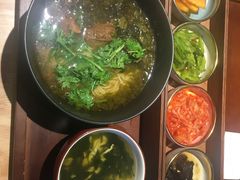 老坛酸菜牛腩面-牛腩之旅·牛腩牛杂煲(光启城美食城店)