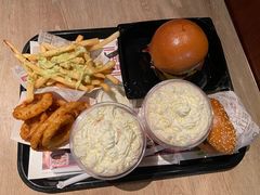 -The Habit Burger Grill 哈比特汉堡(复兴soho店)