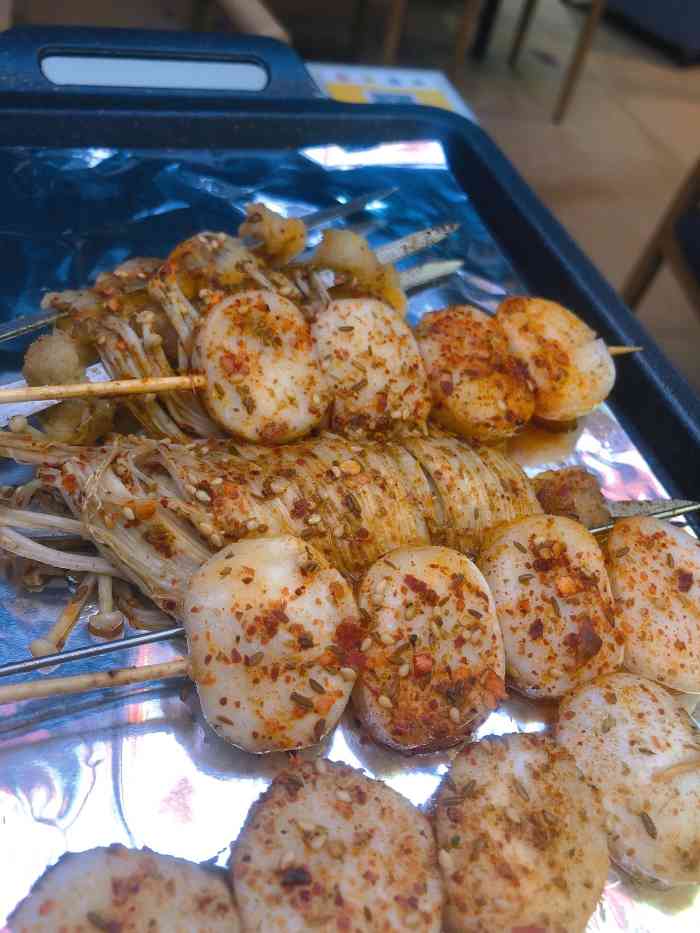 头牌·鹤岗小串(天虹店)-"鼎鼎大名的鹤岗小串,排队排了一小时,服务.