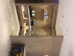 -汉庭优佳(上海娄山关路地铁站店)
