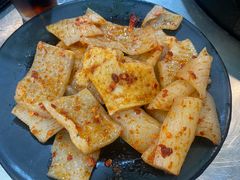 -小辣椒火盆烧烤(温泉南街店)