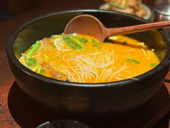 -银米·云南传统过桥米线(双廊黑金冠店)