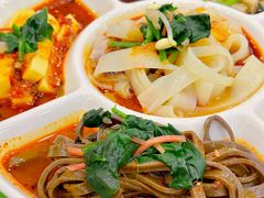 小吃五拼-令氏家外家周秦食府(高新店)