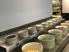自助调料区-夫妻肺片·中华老字号·正宗川菜(春熙路店)