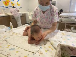 点击看大图 -国健母婴护理中心(经开院)