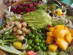 牛油果杏仁藜麦沙拉-幸薈飯堂