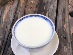 -周大娘牛乳(旧寨古村总店)