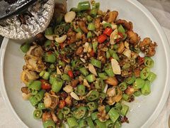-鑫巴蜀小镇 · 水煮鱼专研店(玉桥店)