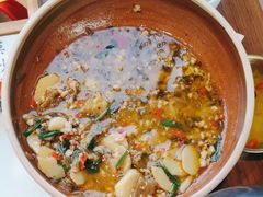 -有红鸡毛店·川菜(建设路店)