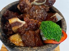 石锅黑椒牛仔骨-千灯盛汇·头牌粤菜(致越优城店)