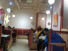 大堂-鸡遇虾煲干锅火锅(小寨金莎店)