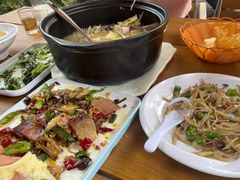 -土砂锅生态山庄·非遗砂锅雅鱼