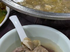 -卢六川汤肉(南方花园店)