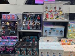 -泡泡玛特POPMART (北京超极合生汇店)