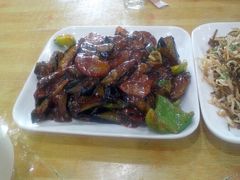 -老码头黑皮肘子锅包肉(赣水路店)
