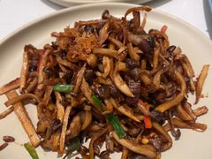 小炒鲜菌-鹿港小镇(悠唐店)