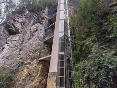 -龙水峡地缝景区