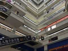 -广州白马服装市场