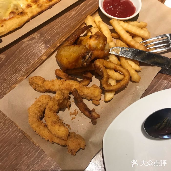 必胜客(卓悦汇店)食趣畅想拼盘水果沙拉组合图片