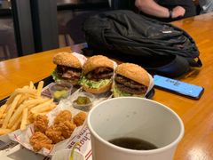 -The Habit Burger Grill 哈比特汉堡(复兴soho店)