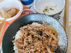 -吉野家(秀谷店)