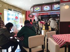 -红宝石·鲜奶小方·海派西点房(南丹店)