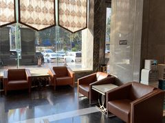 -华海酒店(茂名高铁站店)